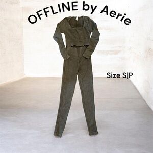 ❄️OFFLINE by Aerie Women's Olive top with leggings